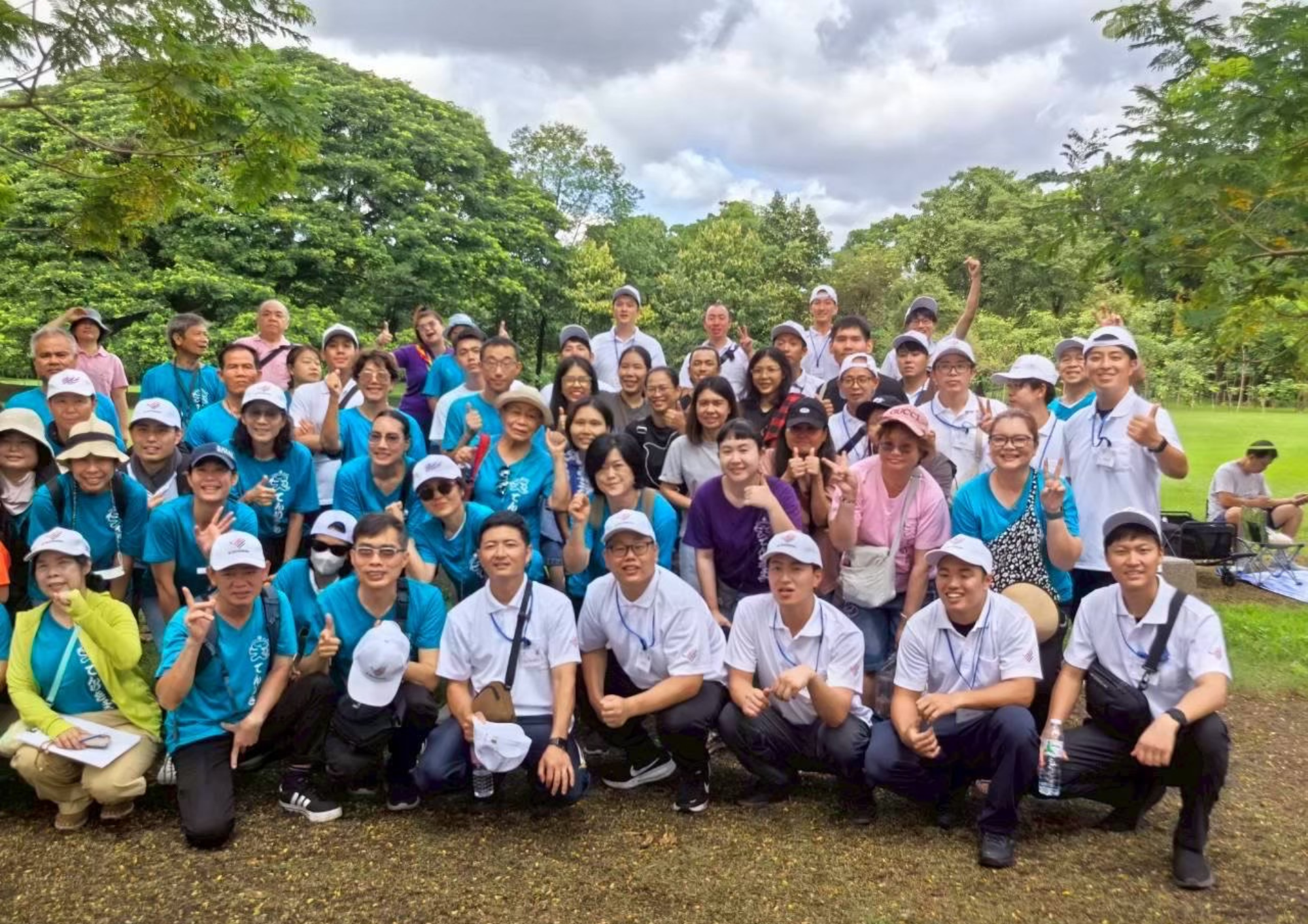 現地の教友との交流と対話